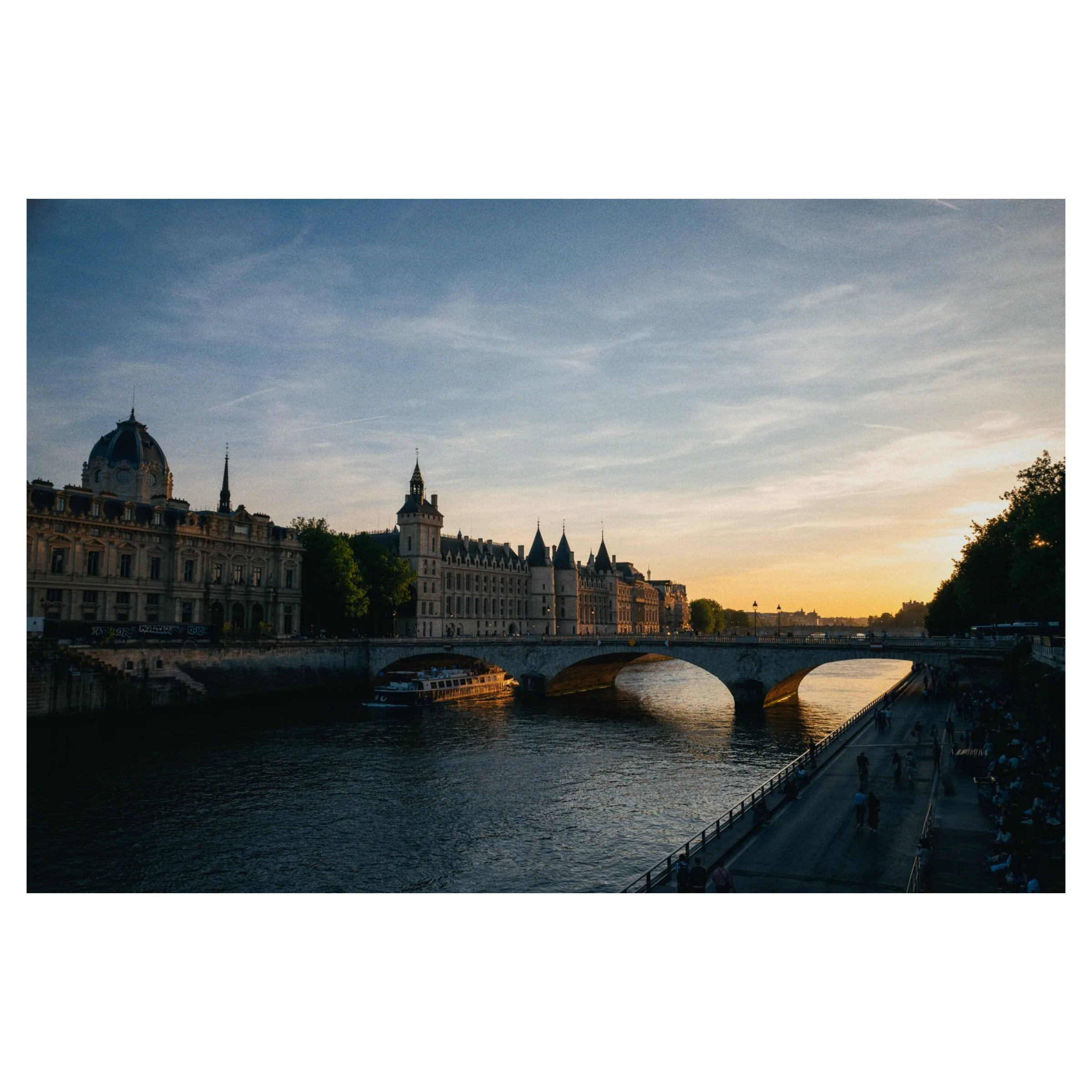 Photograph 14