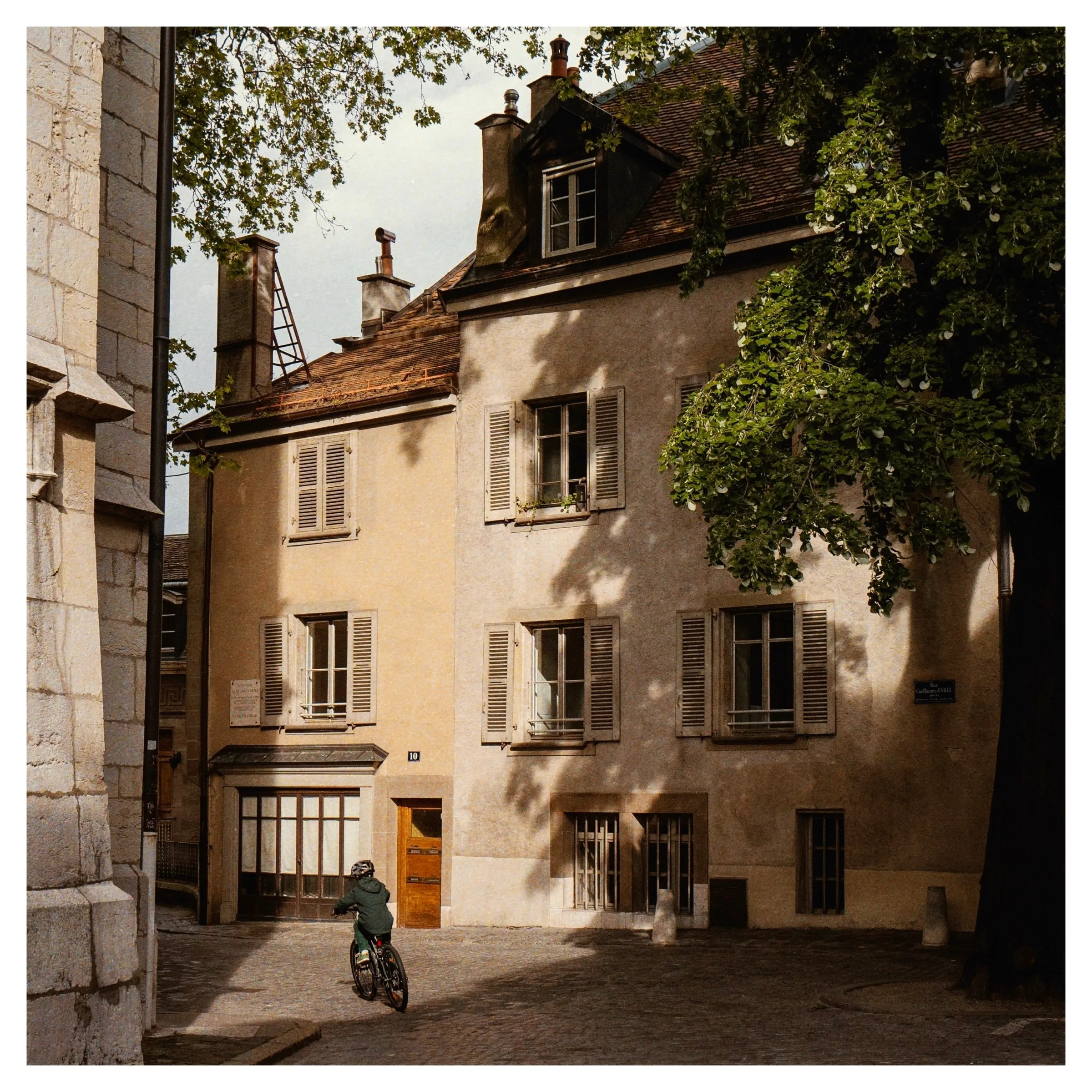 Photograph 18